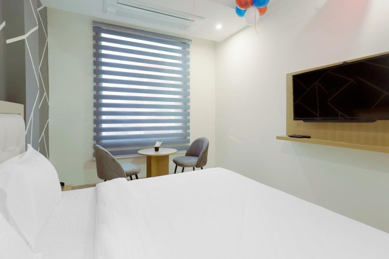 Hotel Bliss Zirakpur Екстериор снимка