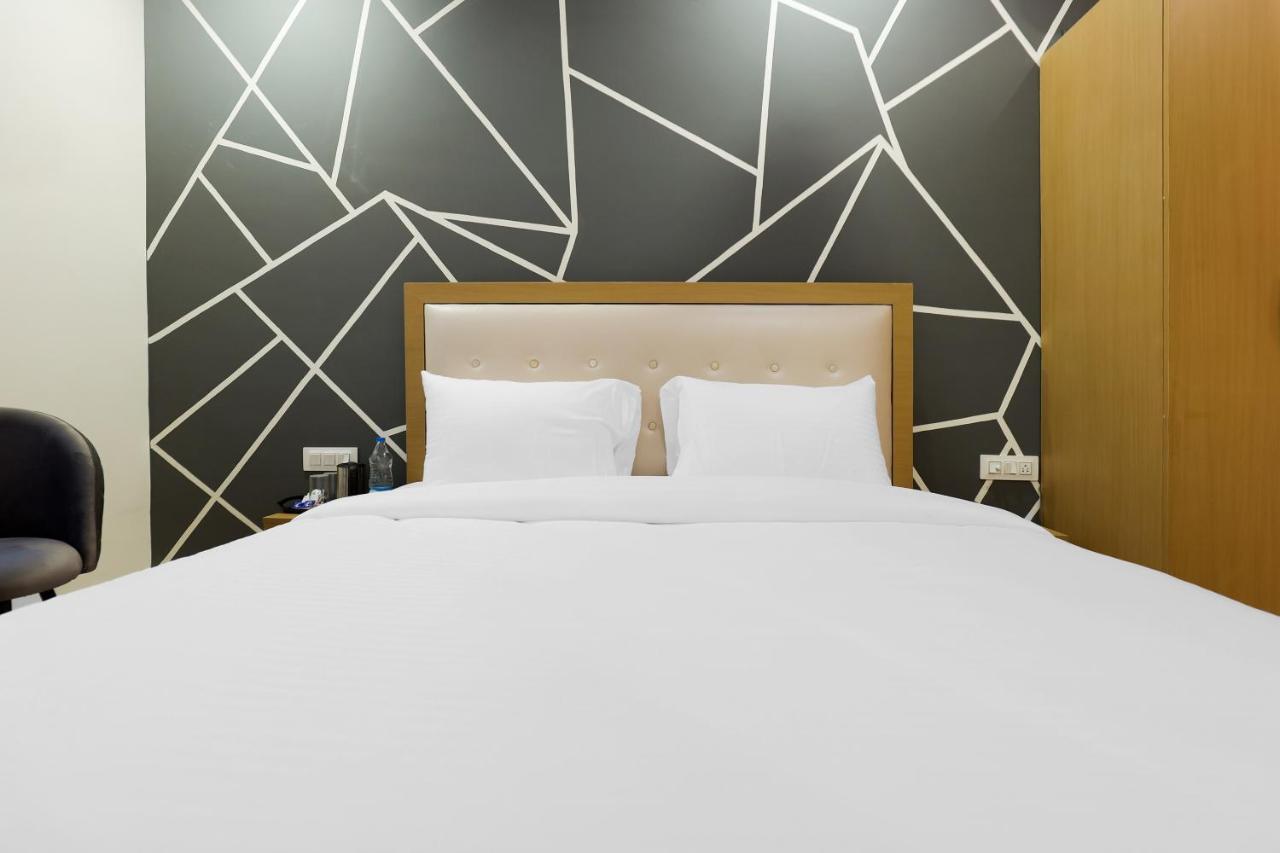 Hotel Bliss Zirakpur Екстериор снимка