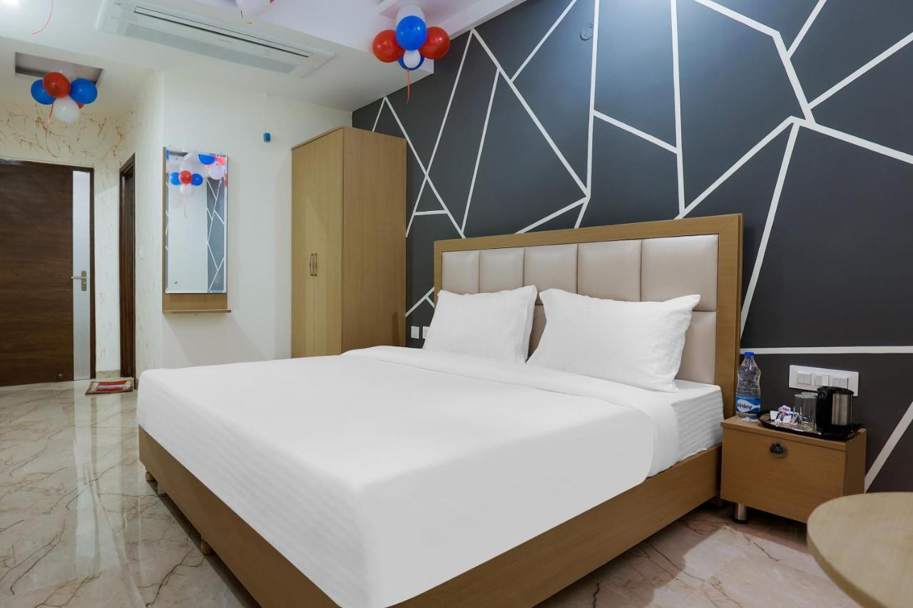 Hotel Bliss Zirakpur Екстериор снимка