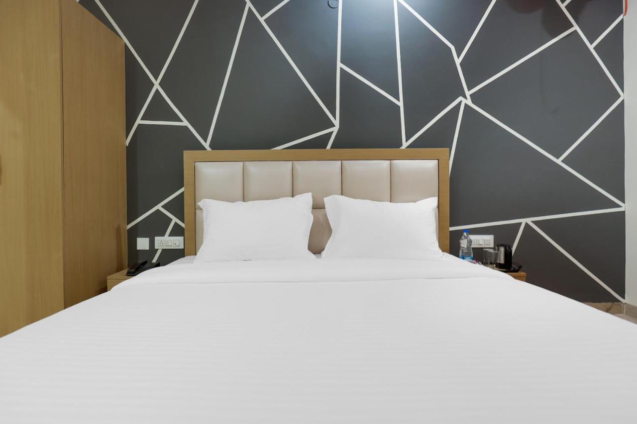 Hotel Bliss Zirakpur Екстериор снимка